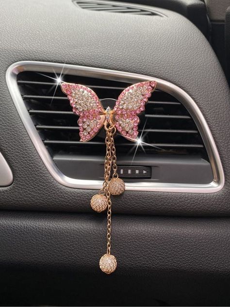 Light Pink Car Accessories, Passenger Princess Car Decor, Cute Pink Car Decor, Passager Princess Car, Pink Interior Car Accessories, Cute Girly Car Accessories, Pink Car Stuff, Car Interior Design Diy, Cool Car Decor