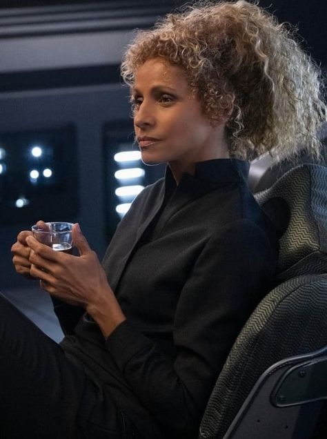 Michelle Hurd, Character Hair, Star Trek Picard, Law And Order: Special Victims Unit, Special Victims Unit, Star Trek Universe, Law And Order Svu, Make Up Looks, Appreciation Post