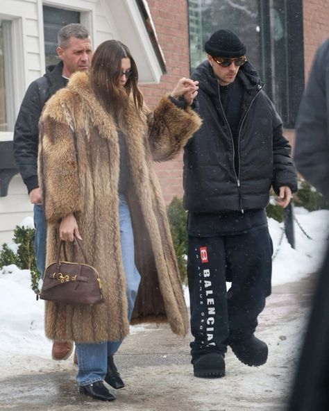 Hailey And Justin Bieber, Hayley Bieber, Hailey And Justin, Justin Bieber Pictures, Winter Getaway, It Takes Two, Perfect Couple, Fashion Couple, Hailey Bieber