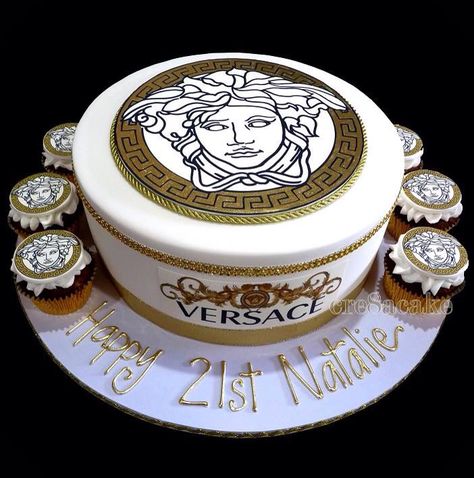 Versace Birthday Cake Versace Cake, Chambelan Outfits, Versace Design, Cake Branding, Vegan Cheese Recipes, Cake Designs Images, Designer Cakes, Design Cake, Fashion Cakes