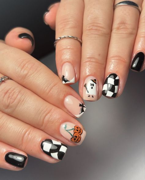 Dog Halloween Nails, Pedicure Ideas Halloween, Fall Spooky Nails, Vienna Sausages, Cowboy Nails, Holloween Nails, Western Nails, Halloween Acrylic Nails, Cute Halloween Nails