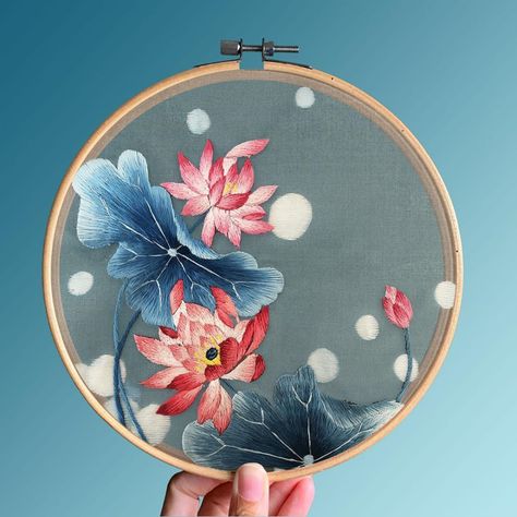 Chinese Embroidery, Chinese Design, Etsy Instagram, Hand Embroidery Art, Embroidery Hoop Art, Embroidery Craft, Silk Embroidery, Hand Embroidery Patterns, Hoop Art