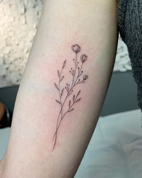 Tattoos Tiny, Simple Flower Tattoo, Flores Tattoo, Mother Nature Tattoos, Tattoo Tiny, Petit Tattoo, Feminine Tattoo Sleeves, Wildflower Tattoo, Beautiful Flower Tattoos