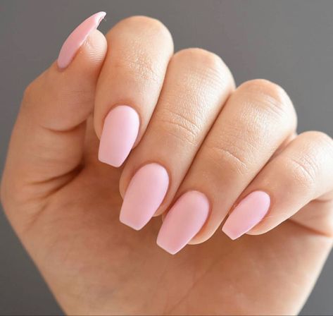 #nails #nailsofinstagram #nailsofinstagram #nailpolish #matte #mattenails #pinknails #naildesigns Matte Pink Nails, Short Coffin Nails, Her Nails, Simple Acrylic Nails, Acrylic Nails Coffin Short, Summer Acrylic Nails, Nagel Inspo, Short Acrylic Nails Designs, Pink Nail