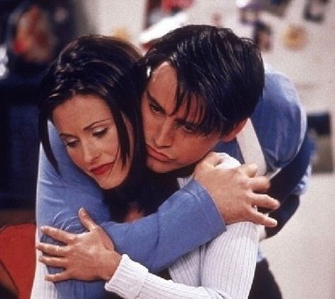 Monica Geller, Joey Tribbiani, - F R I E N D S Joey Friends, Matt Leblanc, Friends Cast, Ross Geller, Friends Tv Series, Joey Tribbiani, Monica Geller, Friends Moments, Phoebe Buffay