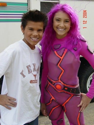 Sharkboy and lavagirl♡ Sharkboy And Lavagirl Costume College, Taylor Dooley, Terrifying Halloween Costumes, Spy Kids 3, Lava Girl, Sharkboy And Lavagirl, Superhero Family, Halloween Pumpkin Carving Stencils, Tv Musical