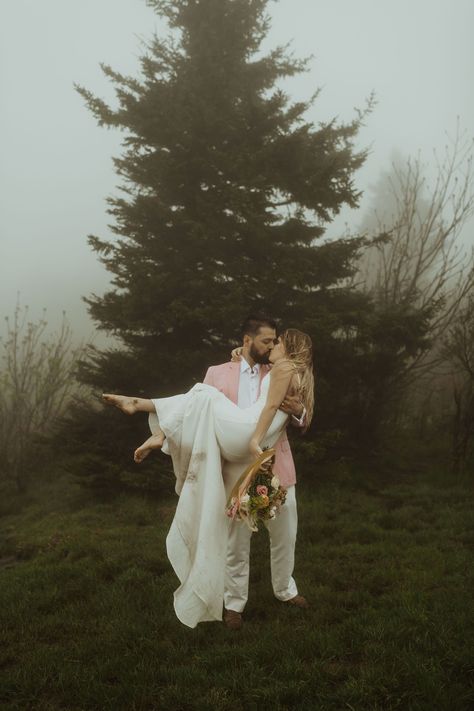 Foggy Elopement, Smoky Mountain Elopement, Autumn Elopement, Colorado Mountain Elopement, Blush Bridal Bouquet, Forest Elopement, Pisgah National Forest, Blush Bridal, Pink Suit