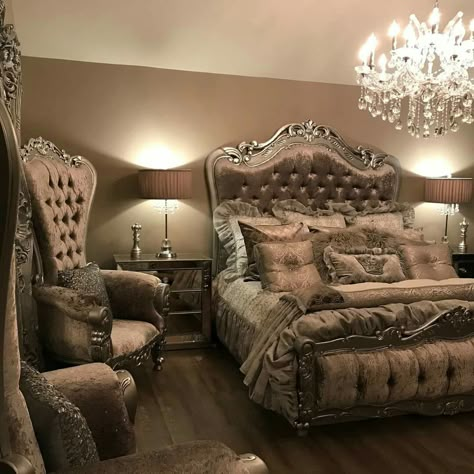 Bedroom Leopard Bedroom Decor, 2000s House, Penthouse Apartment Exterior, Leopard Bedroom, Tuscan Bedroom, Tuscan Furniture, Bed Furniture Set, Things For My Room, Tuscany Decor