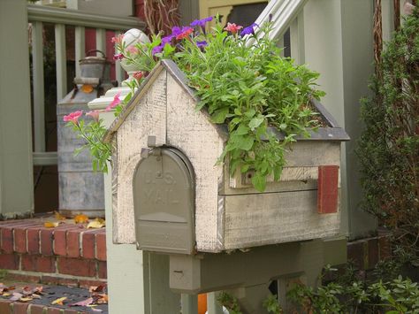 Mailbox Planter, Rural Mailbox, Old Mailbox, Mailbox Garden, Mailbox Makeover, Mailbox Landscaping, Door Planter, Mailbox Decor, Cottage Door