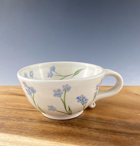 Teacup Pottery Painting, Clay Tea Cup, Ceramic Tea Cups, Tea Cup Design, Porcelain Pitcher, Clay Cup, Ceramic Tea Cup, Porcelain Pottery, Kitchen Dinnerware