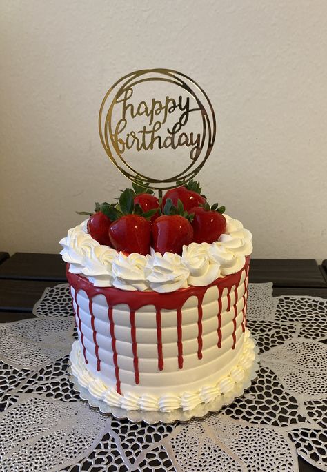 Fresh Strawberry Cake Decorations, Simple Cake With Strawberries On Top, Birthday Cake Wishes, Cakes Happy Birthday, Fruit Cake Design, Strawberry Birthday Cake, Fresh Fruit Cake, Birthday Cake Decorating Ideas, Expressions Of Love