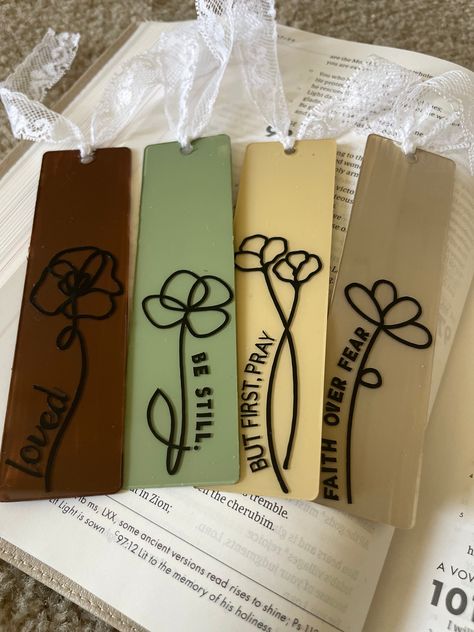 (SET OF 4) Acrylic bookmarks painted with acrylic paint on the back and a bookish saying on the front in permanent vinyl. Vinyl Bookmark Ideas, Acrylic Bookmark Ideas Aesthetic, Cricut Acrylic Bookmark Ideas, Acrylic Book Mark Ideas, Acrylic Bookmark Ideas Vinyl, Acrylic Bookmarks, Acrylic Bookmark Ideas, Acrylic Bookmarks Vinyl, Custom Acrylic Bookmarks