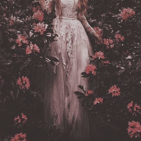 15th Century Aesthetic, Castle Dresses, Royal Core, Thor X Loki, Dark Princess, Fairytale Aesthetic, Fairytale Gown, Royalty Aesthetic, Royal Aesthetic