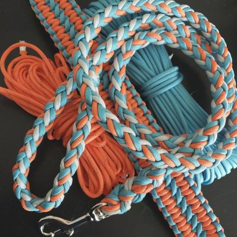 Dog Leash Diy, Dog Bandana Diy, Bandanas Diy, Paracord Projects Diy, Paracord Dog Leash, Diy Dog Collar, Paracord Dog Collars, Paracord Diy, Paracord Tutorial