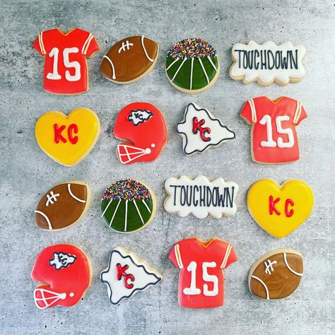 Midwest Cookie Co on Instagram: “The Chiefs are going to the Super Bowl!! Cookie preorders will be available in the next few days 💛 #midwestcookieco #bestcookiesinkc” Chiefs Sugar Cookies, Patrick Mahomes Cookies Decorated, Chiefs Cookies Royal Icing, Chiefs Cookies, Chiefs Helmet Cookies, Super Bowl Cookies, Cookie Exchange, Super Bowl, Party Time