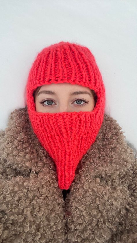 Balaclava Crochet Aesthetic, Red Balaclava, Balaclava Outfit, Balaclava Aesthetic, Balaclava Fashion, Winter Preparedness, Red Mittens, Macrame Knots Pattern, Wool Mittens