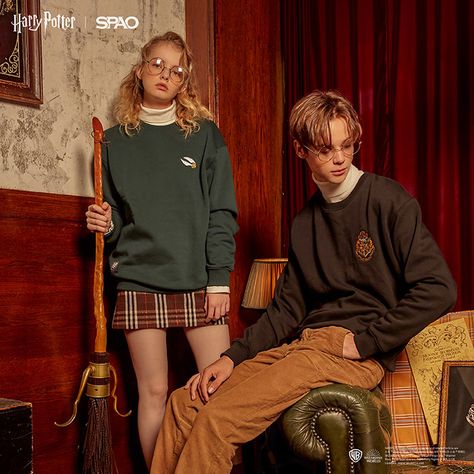 Potterheads Are Losing It Over This New Harry Potter Collection From Korea Korean Clothing Brands, Harry Potter Golden Snitch, Hogwarts Outfits, Harry Potter Style, Dark Academia Fashion, Harry Potter Outfits, Harry Potter Fanfiction, Harry Potter Collection, Harry Potter Pictures