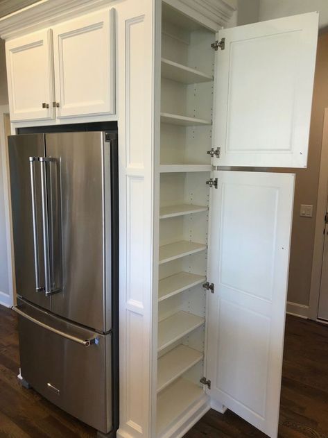 Small Hallway Kitchen Remodel, Camp House, Model Dapur, Kitchen Updates, House Redo, House Remodeling, Transitional Decor Kitchen, Kitchen Pantry Design, Corner Cabinet