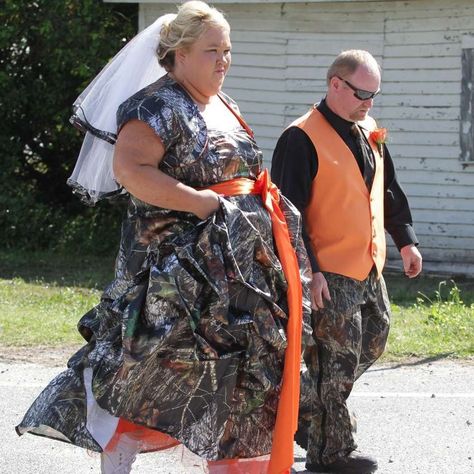 Weird Wedding Dress, Wedding Jokes, Ugly Wedding Dress, Funny Wedding Vows, Worst Wedding Dress, Funny Wedding Pictures, Shotgun Wedding, Long Sleeve Wedding Gowns, Traditional Wedding Attire