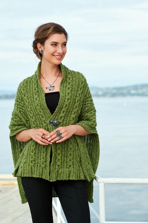 Wa Knitting pattern by Linda Marveng Shawls Design, Irish Knitwear, Side Stitch, Universal Yarn, Baby Scarf, Christmas Knitting Patterns, Back Piece, Trendy Crochet, Wrap Pattern