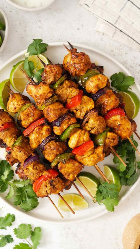 Chicken Kebab Döner Kebab, Chicken Kebab Recipe, Chicken Kebab, Kebab Skewers, Summer Eats, Food Pic, Doner Kebab, Skewer Recipes, Kebab Recipes