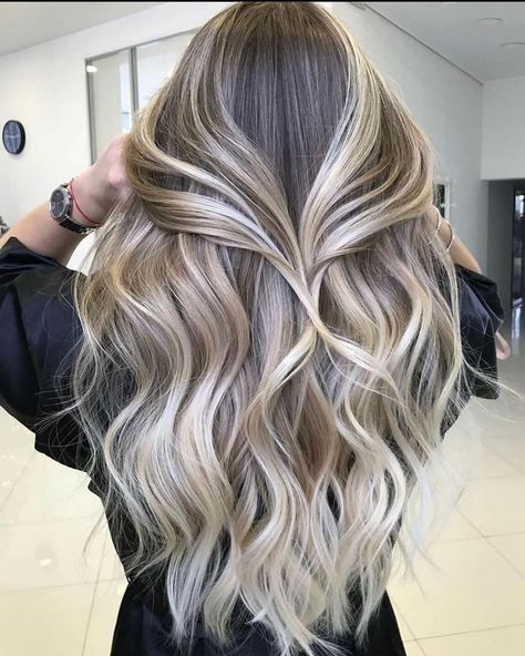 •• BALAYAGE INSPO •• on Instagram: “Simply gorgeous @stivenagudelohair” Highlight Balayage, Rambut Brunette, Coconut Hair, Long To Short Hair, Long Hair Color, Remy Human Hair Extensions, Hair Color Balayage, Hair Inspiration Color, Hair Color Trends