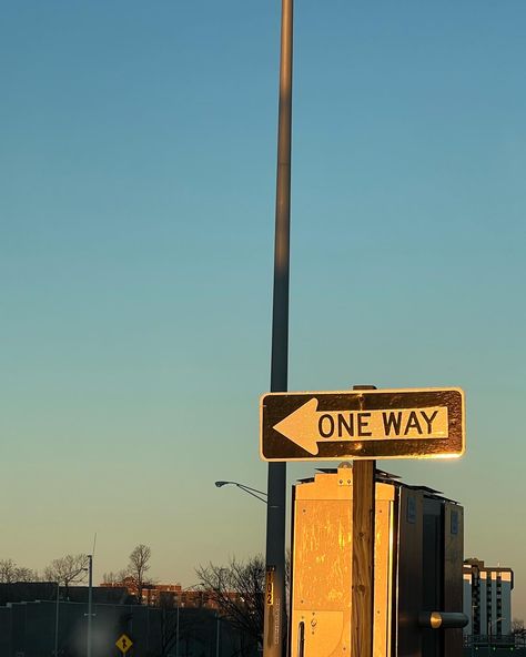 Traffic Signs Aesthetic Room, One Way Sign Aesthetic, Street Sign Aesthetic Bedroom, Stop Sign Aesthetic Room, Aesthetic Traffic, Sign Aesthetic Street, Traffic Light Sign, Highway Signs Aesthetic, Sign Aesthetic