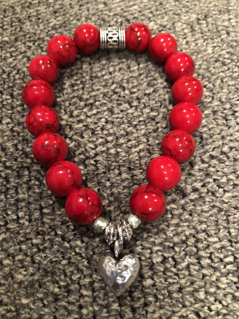 Beautiful red beaded bracelet with puffed heart  $15 Visit bracelets by Margaret on Facebook   Perfect for valentines Day Valentines Day Jewelry Ideas, Valentines Day Beaded Bracelets, Valentine Bracelets Beads, Valentines Day Beaded Jewelry, Red Bead Bracelet Ideas, Red Bracelet Tattoo, Valentines Beaded Bracelet, Valentine Beaded Bracelets, Valentines Bracelets Diy