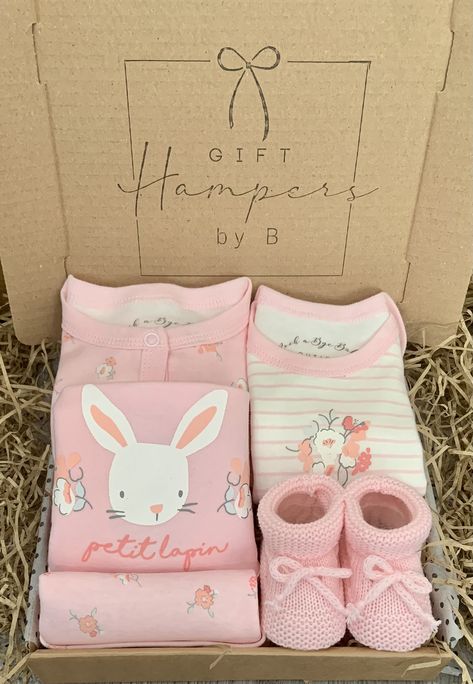 Baby Girl Gift Box, Bunny Theme, Paternity Leave, New Mum Gift, Baby Gift Box, Maternity Leave, Babies First Year, Gifts For New Dads, Gifts For New Parents