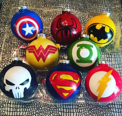 Marvel Christmas Tree Ornaments, Marvel Ornaments Diy, Starwars Christmas Ornaments Diy, Marvel Christmas Tree Ideas, Marvel Christmas Decorations, Lotr Ornaments, Pokemon Ornaments Diy, Superhero Ornaments, Nerdy Christmas Tree