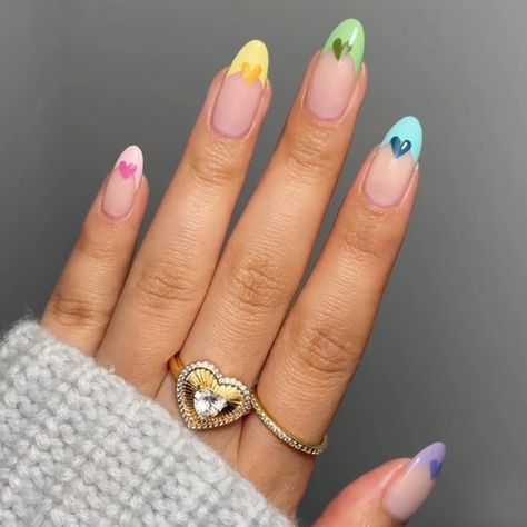 Medium Almond, Summery Nails, Bright Nails, Stick On Nails, Heart Nails, Funky Nails, Chic Nails, Nails Inspo, French Tip Nails