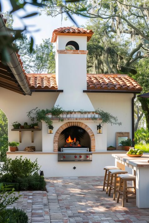 15 Gorgeous Outdoor Kitchen Ideas in Arizona You Need To See Kitchen Patio Ideas, Outdoor Kitchen Patio Ideas, Covered Patio Ideas, Arizona Backyard, Spanish Hacienda, Patio Decor Ideas, Outdoor Kitchen Ideas, Kitchen Patio, Casa Patio