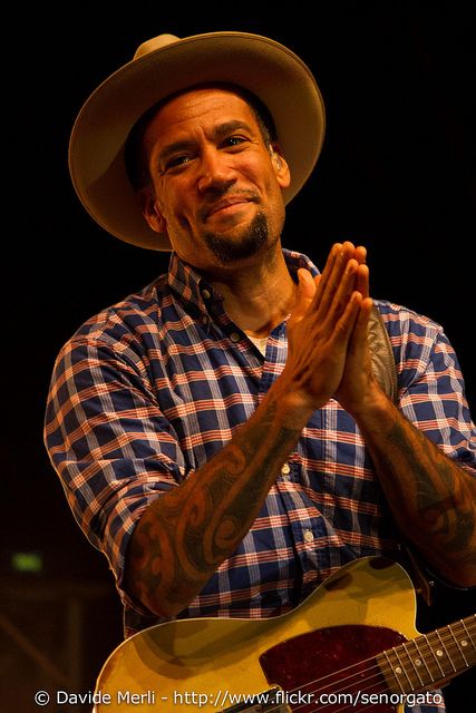 Ben Harper by Rockon.it, via Flickr Celebrity Divorce, Ben Harper, What Makes A Man, Be A Light, Music Composers, Sharp Dressed Man, Ear Candy, American Idol, Sound Of Music