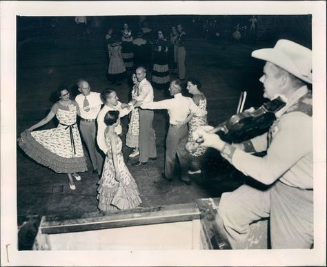 1954 International Square Dance Festival, Fiddler Bud Dahms Slow Dancing Couples, Dance Jumps, Square Dancers, Barn Dance, Social Dance, Dance Festival, Country Dance, Square Dance, Roller Girl