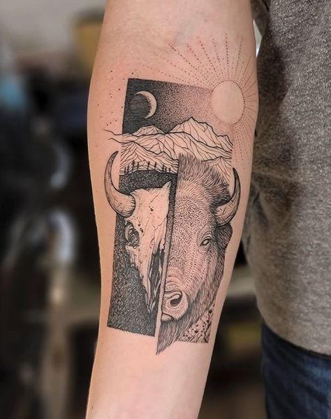 Bison Tattoo, Buffalo Tattoo, Headdress Tattoo, Dm Tattoo, Cowboy Tattoos, Bison Art, Bison Skull, Back Of Neck Tattoo, Western Tattoos