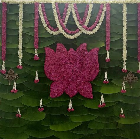 This Traditional Lotus backdrop for Amaira's Annaprasana ❤👪 . . . . #occasionsbysudhadatla #eventplanner #traditionaldecor #lotus… Modern Art Deco Wedding, Weddings Decorations Elegant Romantic, Wedding Background Decoration, Housewarming Decorations, Marriage Decoration, Desi Wedding Decor, Flower Decorations Diy, Beautiful Wedding Decorations, Ganpati Decoration