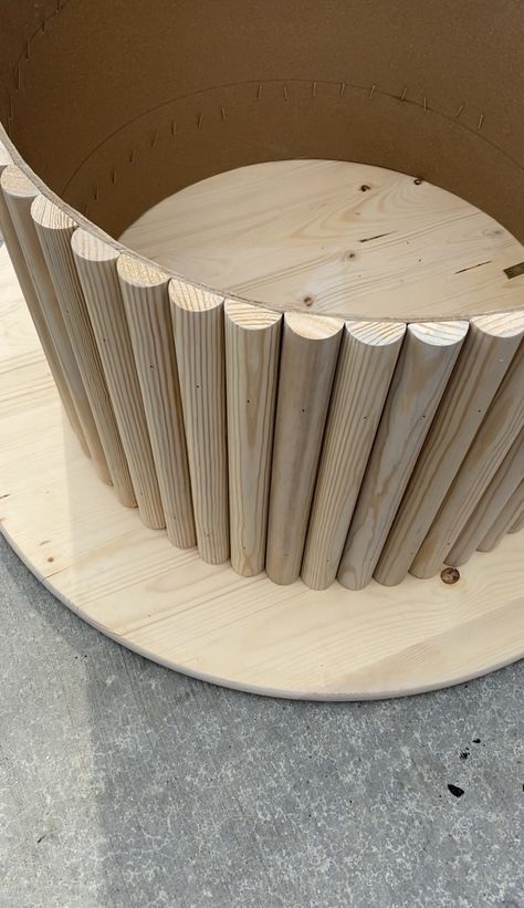 Wood Coffee Table Diy, Fluted Coffee Table, Kursi Ban, Simple Coffee Table, Dekor Diy, Hemma Diy, Diy Furniture Renovation, Diy Coffee Table, Diy Furniture Easy