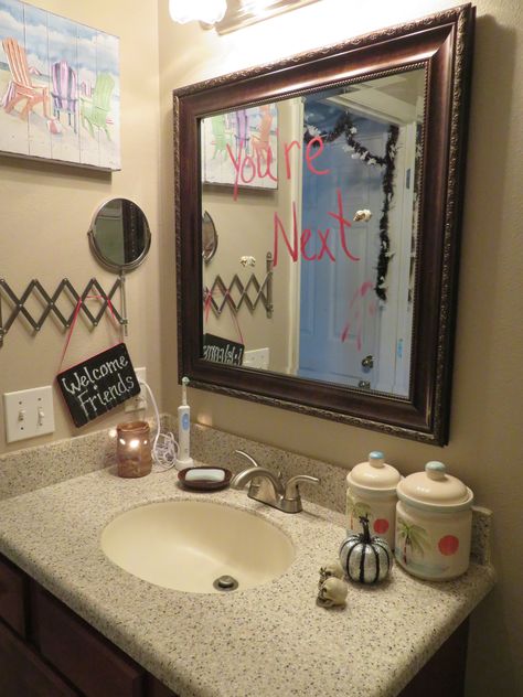 Halloween Bathroom Mirror, Halloween Decor Mirror, Halloween Mirror Writing, College Halloween Party Decorations, Halloween Decorations Mirror, Mirror Halloween Decoration, Halloween Restroom Decor, Halloween Mirror Ideas, Halloween Mirror Decorations