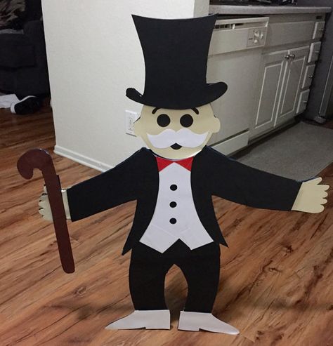 This listing of for a 3ft monopoly man cutout that stand up at your party for extra decor and pictures Monopoly Decorations Diy, Giant Sorry Pieces Diy, Monopoly Party Decorations Diy, Monopoly Themed Party Decor, Monopoly Party Ideas, Monopoly Decor, Board Game Theme Party, Monopoly Party Decorations, Monopoly Decorations