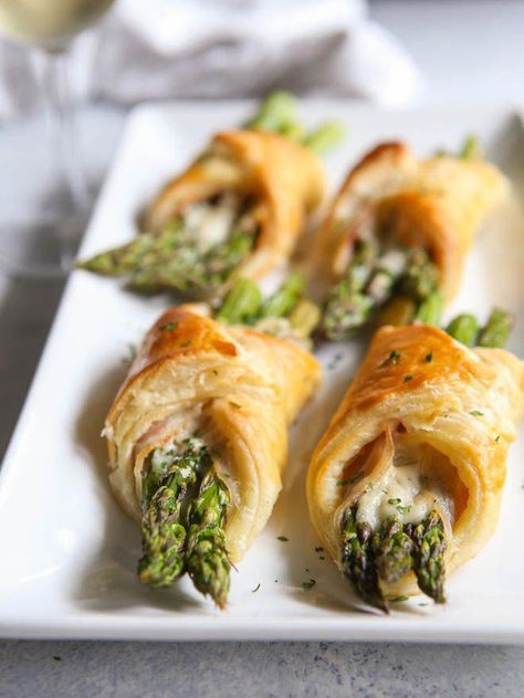 Asparagus Appetizer, Easter Food Appetizers, Puff Pastries, Fancy Appetizers, Easter Dinner Recipes, Easter Brunch Food, Healthy Vegetable, Cheese Wrap, Dinner Meal