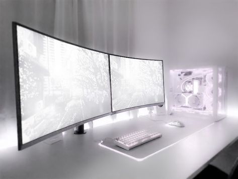 White Pc Setup, White Cybercore, White Gaming Setup, White Desk Setup, Gaming Computer Room, Games Room Inspiration, Estilo Harajuku, Crystal Room, White Room Decor