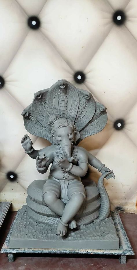 Ganesh Murti Making, Ganesh Murti Design For Ganesh Chaturthi, Ganesha Murti Design, Bal Ganesha Murti, Baal Ganesh Murti, Ganesh Murti Clay, Ganesha Idol Clay, Ganpati Murti Design, Ganesh Idol Clay