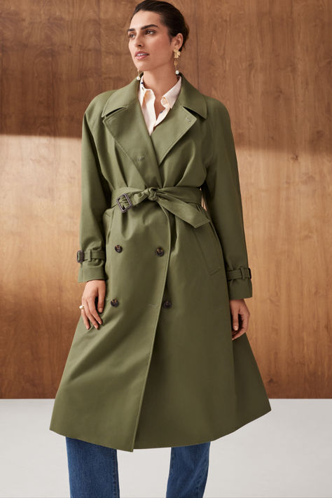 Winter-ready and layer-friendly, our raglan trench coat is a do-it-all topper. Notched lapel. Long raglan sleeves with button tabs. Double breasted button front. Front gun flap. Self tie belt. Angled front welt pockets. Back vent. Raglan Sleeve Coat, Dress Coats, Tie Belt, Welt Pockets, Raglan Sleeve, Effortless Style, Ann Taylor, Double Breasted, Trench Coat