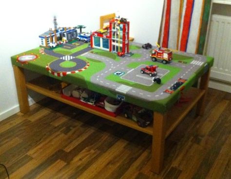 Materials: LACK coffee table, LILLABO play mat  Read more at http://www.ikeahackers.net/2014/03/play-table-with-play-mat.html#EzY1AYvcVvO9HLeo.99 Table Lego, Ikea Lack Coffee Table, Lack Coffee Table, Car Table, Train Table, Lego Table, Ikea Lack, Childrens Table, Ikea Hackers