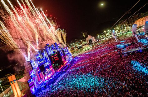 Rock In Rio Heading To Las Vegas, Site Will Resemble An 'Amusement Park' Rio Las Vegas, Black Rock Desert, Portugal Lisbon, Rio Brazil, Arcade Fire, Black Rock City, Summer Music Festivals, Rock In Rio, Summer Music