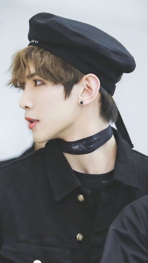 Yeosang Beret, Yeosang Side Profile, Side Profile Study, Profile Study, Yeosang Aesthetic, Fairy Boy, Ateez Members, Ateez Choi San, Kang Yeo Sang