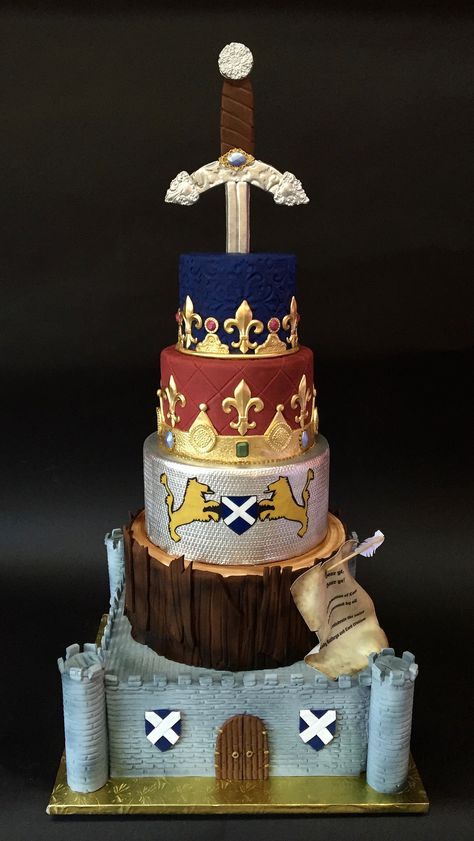 Medieval Cake Ideas, Medieval Birthday Cake, Medieval Cake, Game Of Thrones Inspired Wedding, Knight Cake, Ponniyin Selvan, Rei Arthur, Knight Party, Skull Cake