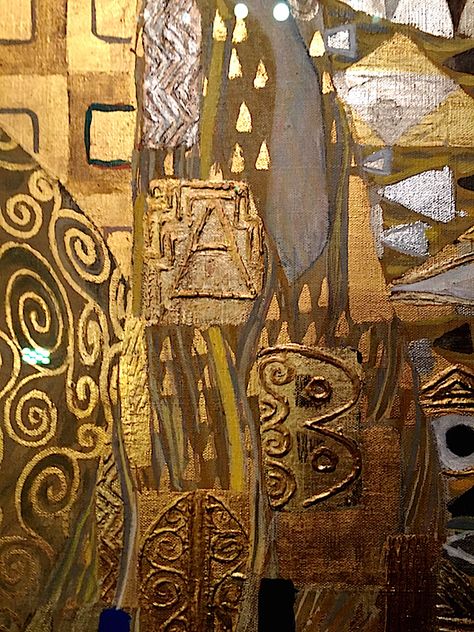 Woman in Gold at the Neue Galerie - Quintessence Klimt Patterns, Paintings With Gold, Klimt Women, Art Klimt, Gustav Klimt Art, Klimt Paintings, Klimt Art, Woman In Gold, Gold Art