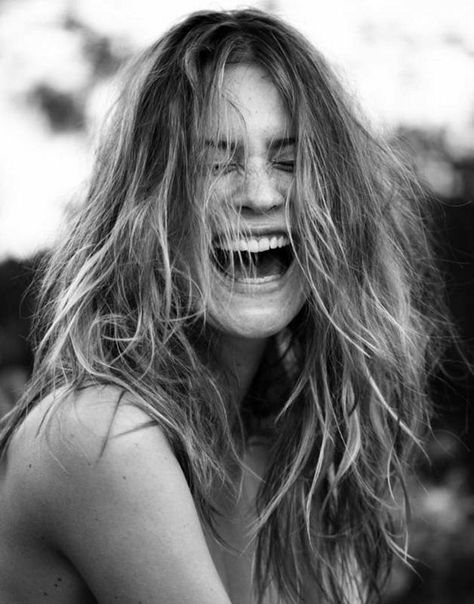 Photo Noir, Feed Insta, Behati Prinsloo, Smile Design, Emotional Photography, Photo Insta, Portrait Photoshoot, Black Book, Always Smile