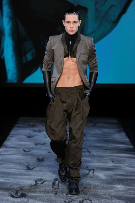 Mugler Mens Fashion, Thierry Mugler Men, Mugler Menswear, Mugler Men, Mugler Top, Manfred Thierry Mugler, Mugler Fashion, Haute Couture Outfits, Fashion Events